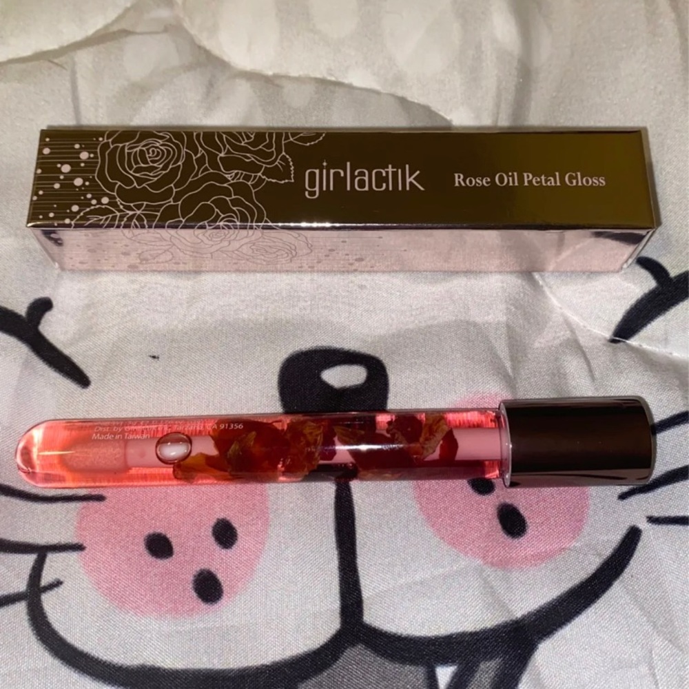 GIRLACTIK Rose Oil Petal Gloss